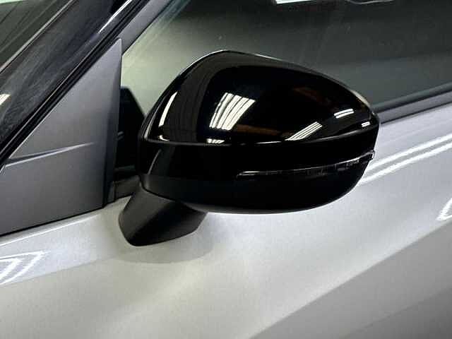 Nissan Juke 1.0 DiG-T Acenta Premium 5dr