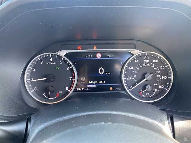 Nissan Juke Hatchback 1.0 DiG-T N-Connecta 5dr