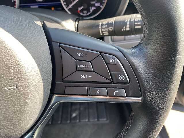 Nissan Juke Hatchback 1.0 DiG-T N-Connecta 5dr