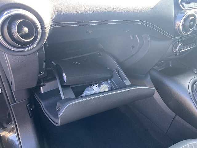 Nissan Juke Hatchback 1.0 DiG-T N-Connecta 5dr