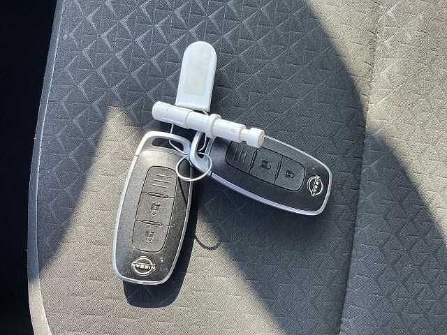 Nissan Juke Hatchback 1.0 DiG-T N-Connecta 5dr