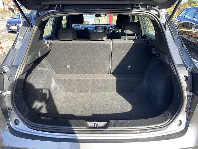 Nissan Qashqai Hatchback 1.3 DiG-T MHEV 140 Acenta Premium 5dr