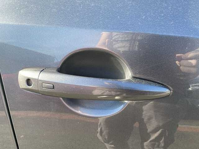 Nissan Qashqai Hatchback 1.3 DiG-T MHEV 140 Acenta Premium 5dr