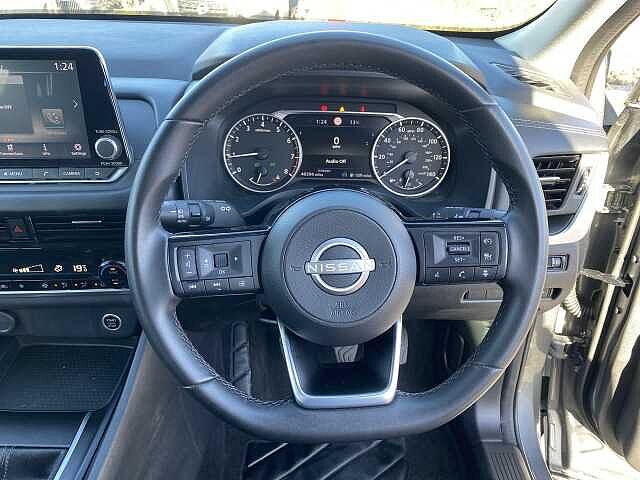 Nissan Qashqai Hatchback 1.3 DiG-T MHEV 140 Acenta Premium 5dr