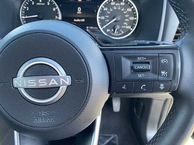 Nissan Qashqai Hatchback 1.3 DiG-T MHEV 140 Acenta Premium 5dr