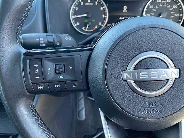 Nissan Qashqai Hatchback 1.3 DiG-T MHEV 140 Acenta Premium 5dr