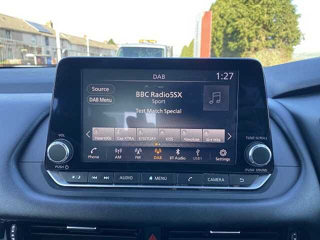 Nissan Qashqai Hatchback 1.3 DiG-T MHEV 140 Acenta Premium 5dr