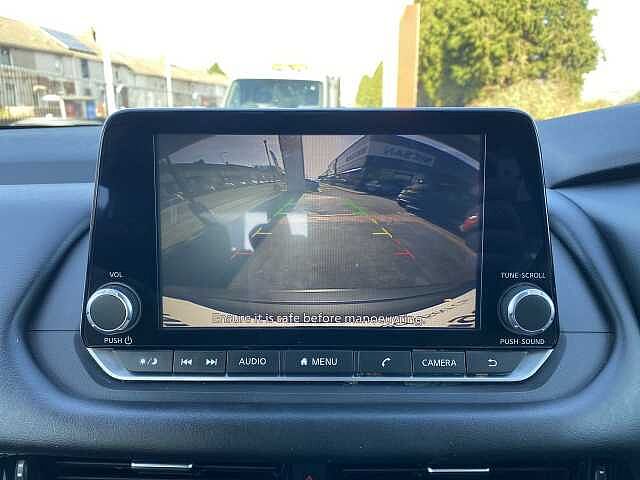 Nissan Qashqai Hatchback 1.3 DiG-T MHEV 140 Acenta Premium 5dr