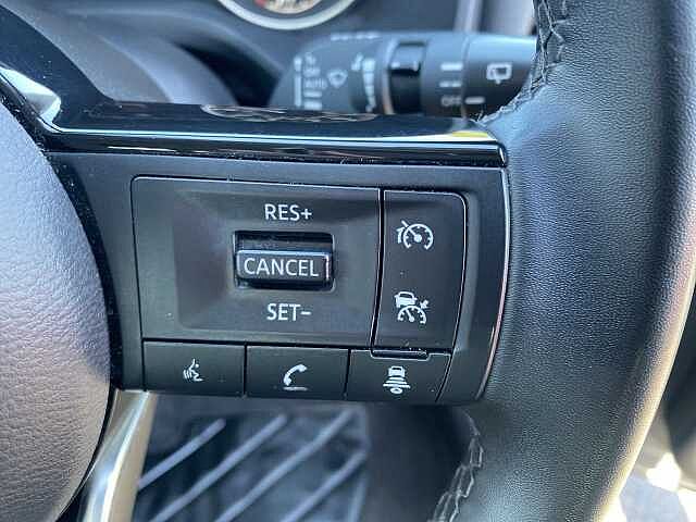 Nissan Qashqai Hatchback 1.3 DiG-T MHEV 140 Acenta Premium 5dr