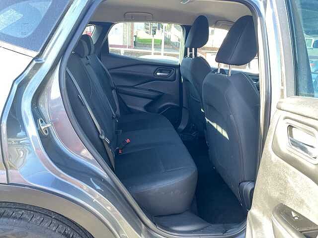 Nissan Qashqai Hatchback 1.3 DiG-T MHEV 140 Acenta Premium 5dr