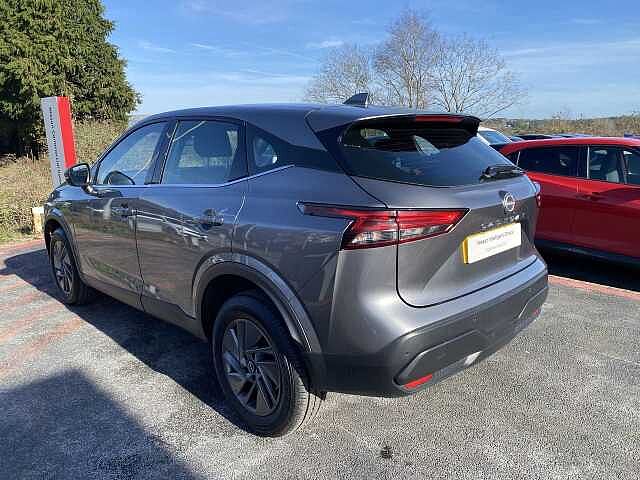 Nissan Qashqai Hatchback 1.3 DiG-T MHEV 140 Acenta Premium 5dr