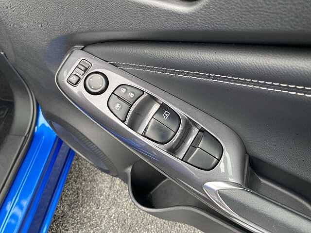 Nissan Juke Hatchback 1.0 DiG-T N-Connecta 5dr