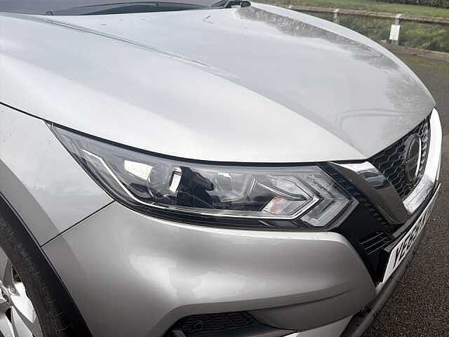 Nissan Qashqai 1.3 DiG-T Acenta Premium 5dr