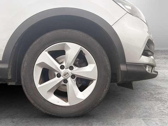 Nissan Qashqai 1.3 DiG-T Acenta Premium 5dr