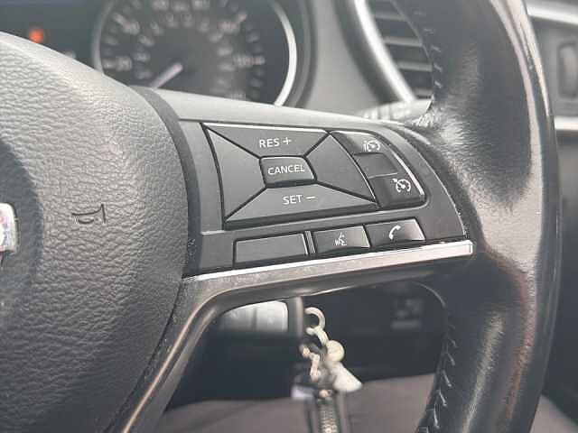 Nissan Qashqai 1.3 DiG-T Acenta Premium 5dr