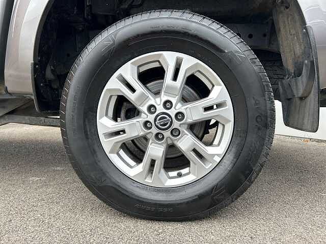Nissan Navara 2.3 dCi Acenta Pickup Double Cab 4dr Diesel Manual 4WD Euro 6 (s/s) (163 ps)