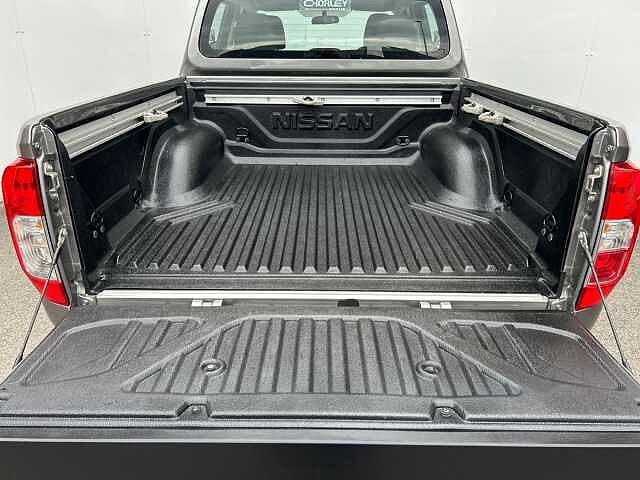 Nissan Navara 2.3 dCi Acenta Pickup Double Cab 4dr Diesel Manual 4WD Euro 6 (s/s) (163 ps)