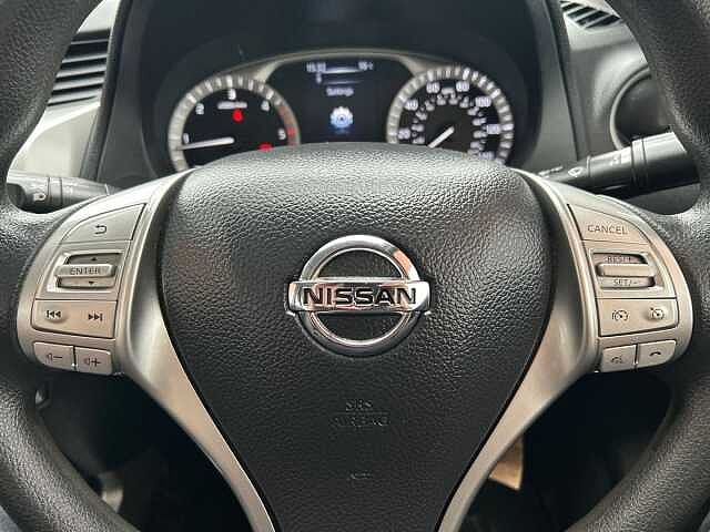 Nissan Navara 2.3 dCi Acenta Pickup Double Cab 4dr Diesel Manual 4WD Euro 6 (s/s) (163 ps)