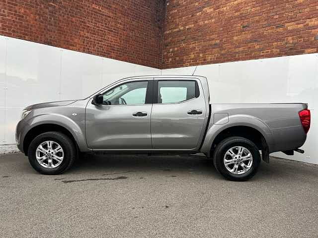 Nissan Navara 2.3 dCi Acenta Pickup Double Cab 4dr Diesel Manual 4WD Euro 6 (s/s) (163 ps)