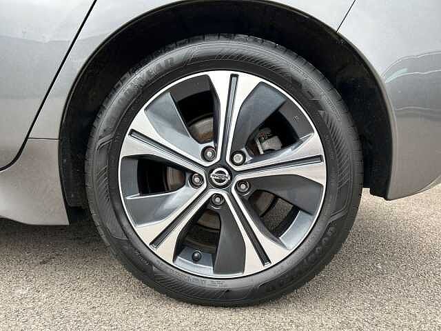 Nissan LEAF 40kWh N-Connecta Hatchback 5dr Electric Auto (150 ps)