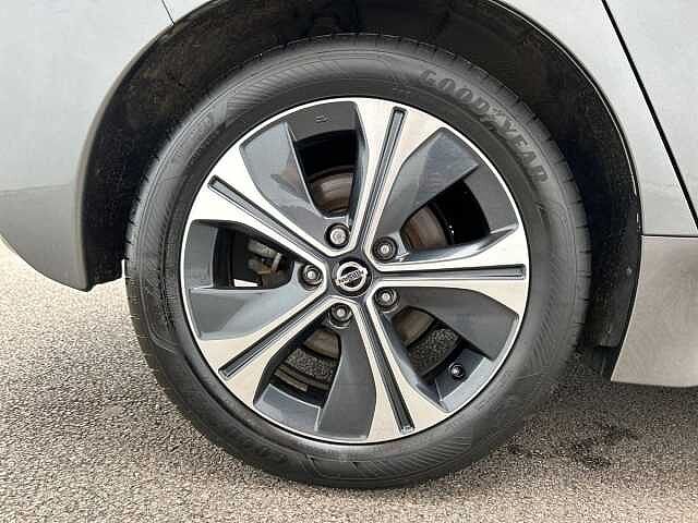 Nissan LEAF 40kWh N-Connecta Hatchback 5dr Electric Auto (150 ps)