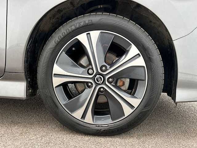 Nissan LEAF 40kWh N-Connecta Hatchback 5dr Electric Auto (150 ps)