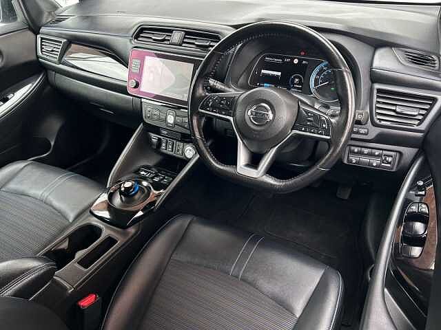 Nissan LEAF 40kWh N-Connecta Hatchback 5dr Electric Auto (150 ps)
