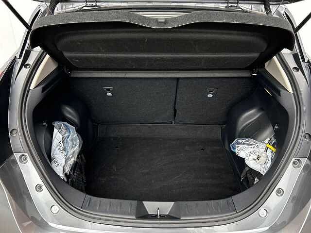 Nissan LEAF 40kWh N-Connecta Hatchback 5dr Electric Auto (150 ps)