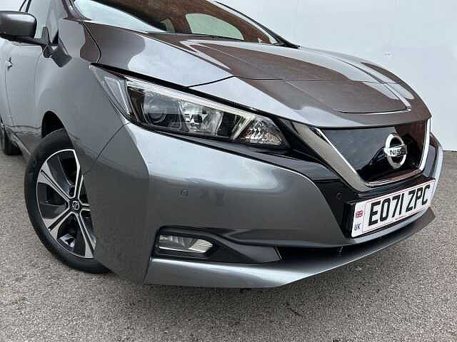 Nissan LEAF 40kWh N-Connecta Hatchback 5dr Electric Auto (150 ps)
