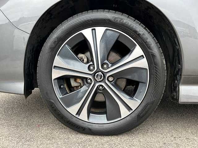 Nissan LEAF 40kWh N-Connecta Hatchback 5dr Electric Auto (150 ps)