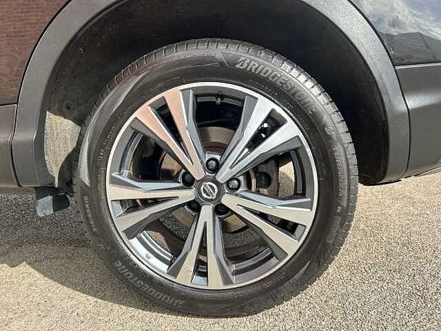 Nissan Qashqai 1.2 DIG-T N-Connecta SUV 5dr Petrol Manual Euro 6 (s/s) (115 ps)