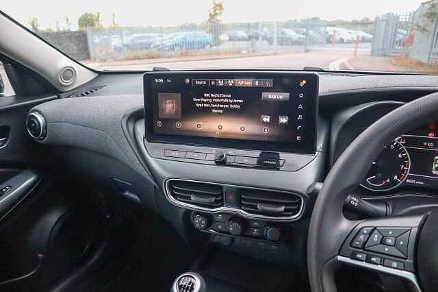 Nissan Juke 1.0 DIG-T Acenta Premium SUV 5dr Petrol Manual Euro 6 (s/s) (114 ps)