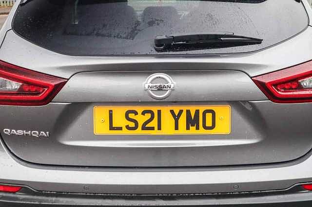 Nissan Qashqai 1.3 DIG-T N-Motion SUV 5dr Petrol Manual Euro 6 (s/s) (140 ps)