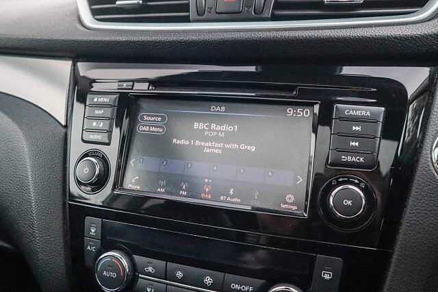 Nissan Qashqai 1.3 DIG-T N-Motion SUV 5dr Petrol Manual Euro 6 (s/s) (140 ps)