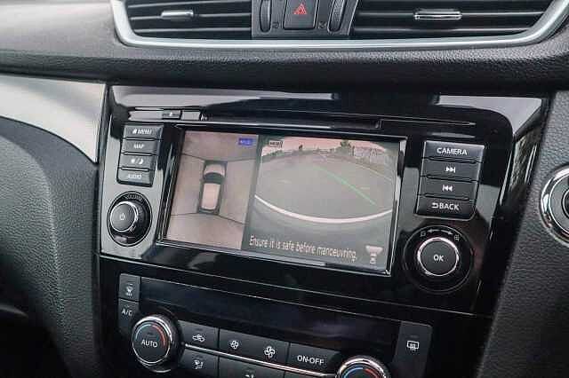 Nissan Qashqai 1.3 DIG-T N-Motion SUV 5dr Petrol Manual Euro 6 (s/s) (140 ps)