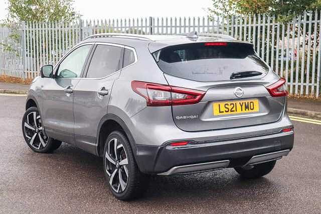 Nissan Qashqai 1.3 DIG-T N-Motion SUV 5dr Petrol Manual Euro 6 (s/s) (140 ps)