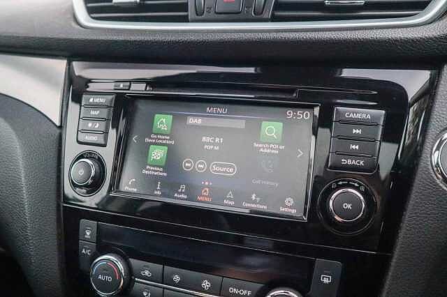 Nissan Qashqai 1.3 DIG-T N-Motion SUV 5dr Petrol Manual Euro 6 (s/s) (140 ps)