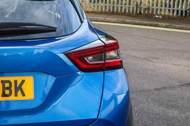 Nissan Juke 1.0 DIG-T N-Connecta SUV 5dr Petrol Manual Euro 6 (s/s) (114 ps)