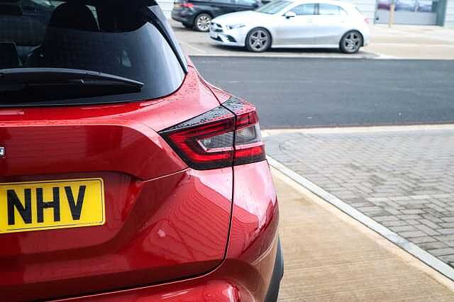 Nissan Juke 1.0 DIG-T N-Connecta SUV 5dr Petrol Manual Euro 6 (s/s) (114 ps)