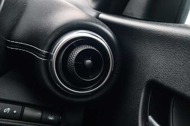 Nissan Juke 1.0 DIG-T N-Connecta SUV 5dr Petrol Manual Euro 6 (s/s) (114 ps)