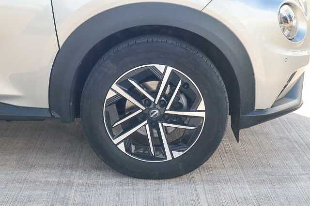 Nissan Juke 1.0 DIG-T N-Connecta SUV 5dr Petrol Manual Euro 6 (s/s) (114 ps)