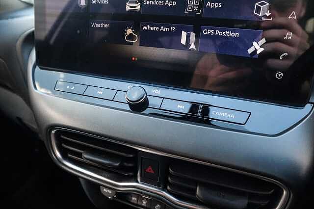 Nissan Juke 1.0 DIG-T N-Connecta SUV 5dr Petrol Manual Euro 6 (s/s) (114 ps)