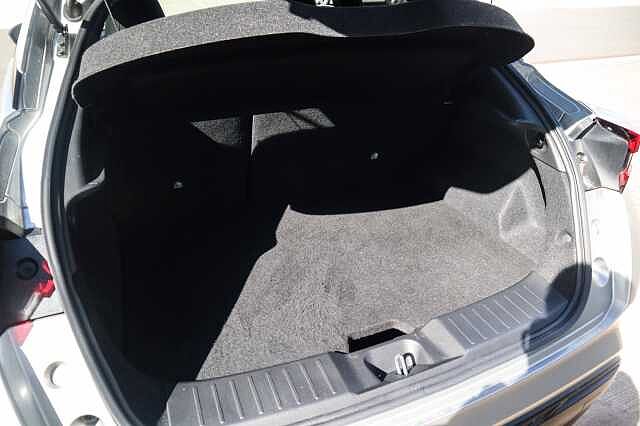 Nissan Juke 1.0 DIG-T N-Connecta SUV 5dr Petrol Manual Euro 6 (s/s) (114 ps)