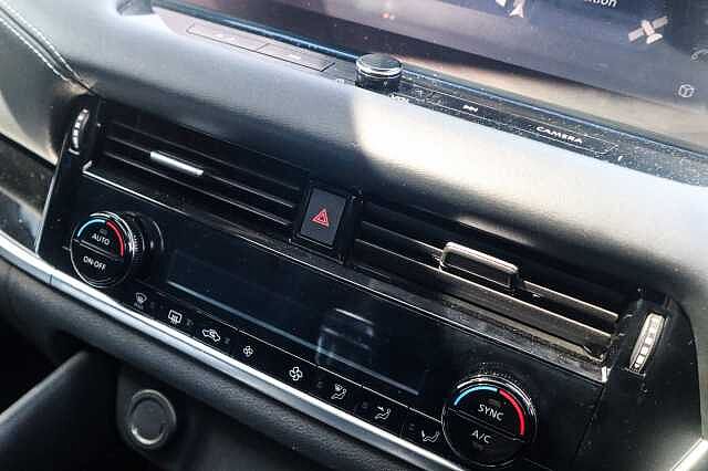 Nissan Qashqai 1.3 DIG-T MHEV N-Connecta SUV 5dr Petrol Hybrid Manual Euro 6 (s/s) (140 ps)