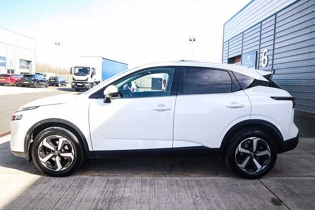 Nissan Qashqai 1.3 DIG-T MHEV N-Connecta SUV 5dr Petrol Hybrid Manual Euro 6 (s/s) (140 ps)