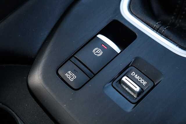 Nissan Qashqai 1.3 DIG-T MHEV N-Connecta SUV 5dr Petrol Hybrid Manual Euro 6 (s/s) (140 ps)