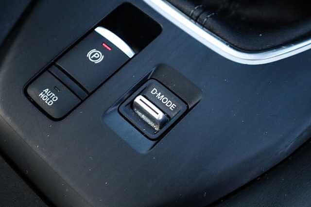 Nissan Qashqai 1.3 DIG-T MHEV N-Connecta SUV 5dr Petrol Hybrid Manual Euro 6 (s/s) (140 ps)