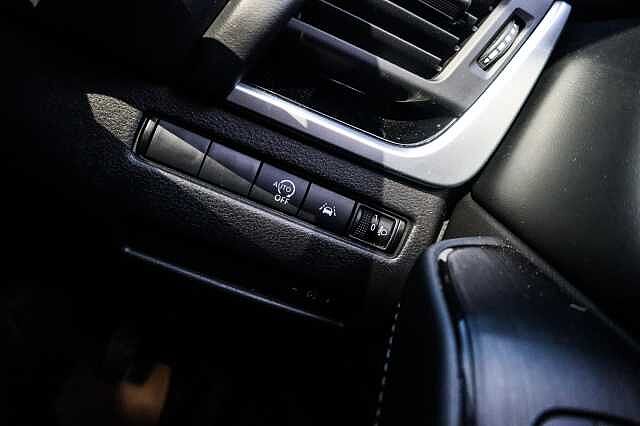 Nissan Qashqai 1.3 DIG-T MHEV N-Connecta SUV 5dr Petrol Hybrid Manual Euro 6 (s/s) (140 ps)