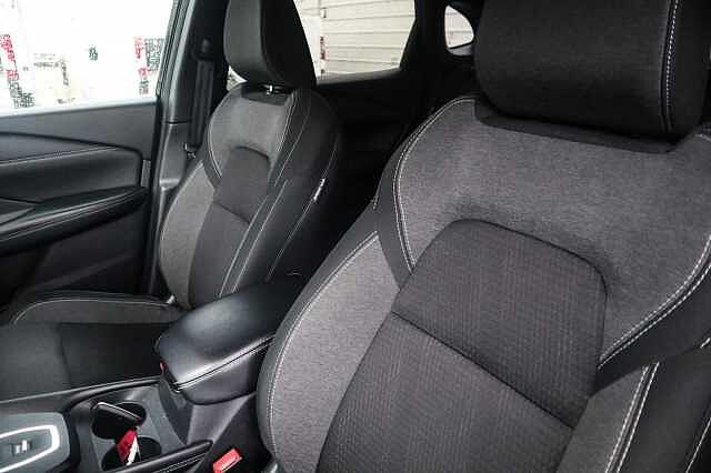 Nissan Qashqai 1.3 DIG-T MHEV N-Connecta SUV 5dr Petrol Hybrid XTRON Euro 6 (s/s) (158 ps)
