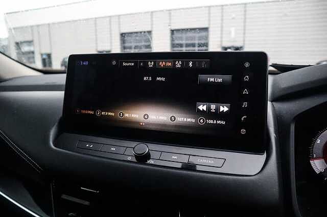 Nissan Qashqai 1.3 DIG-T MHEV N-Connecta SUV 5dr Petrol Hybrid XTRON Euro 6 (s/s) (158 ps)